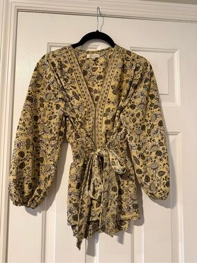Max Studio Mustard Yellow Floral V-Neck Blouse